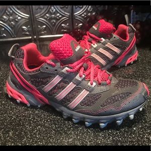 Woman’s Adidas KANADIA TR Running Sneakers Sz 8.5